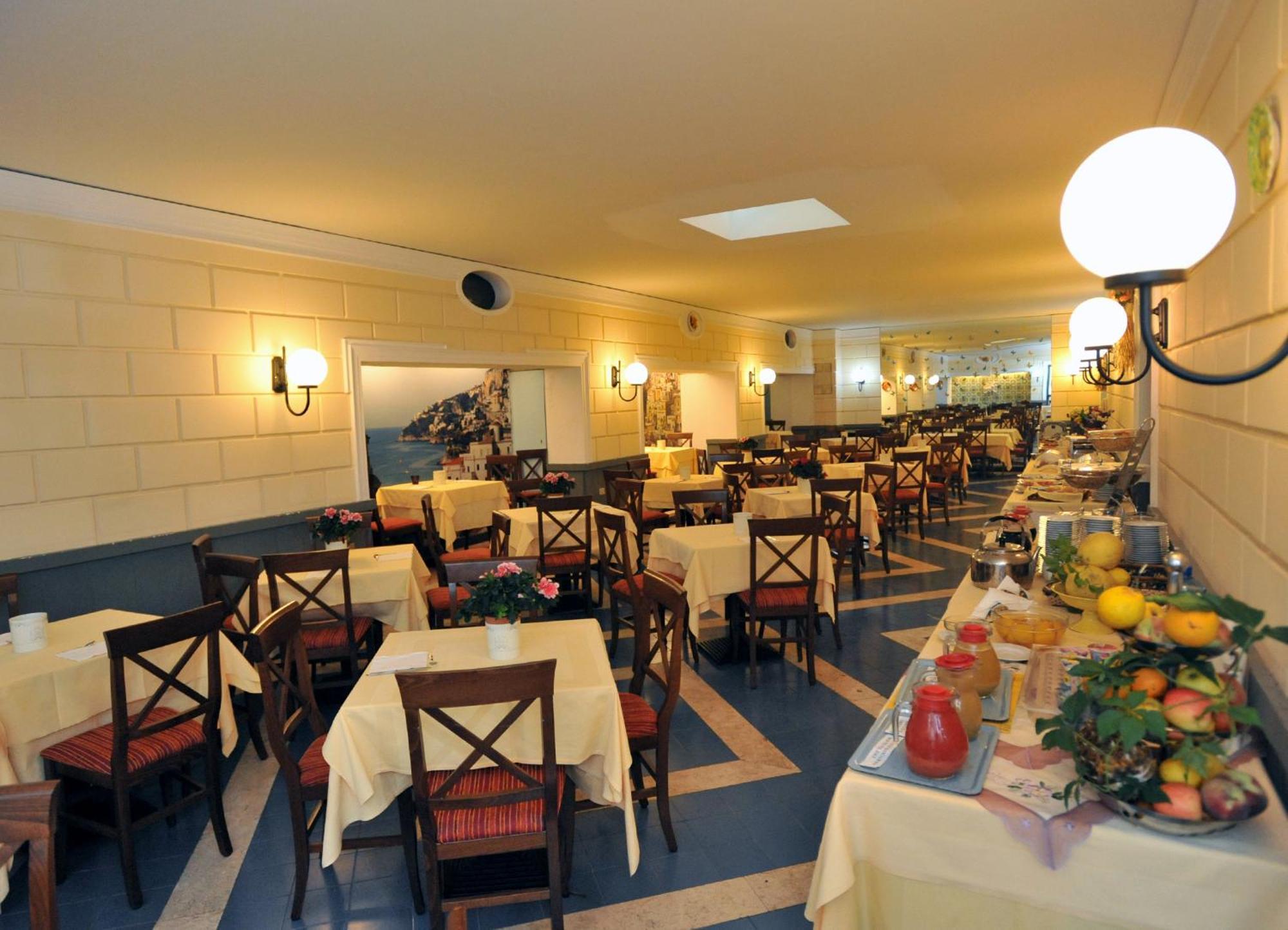Hotel Miramare Maiori Esterno foto